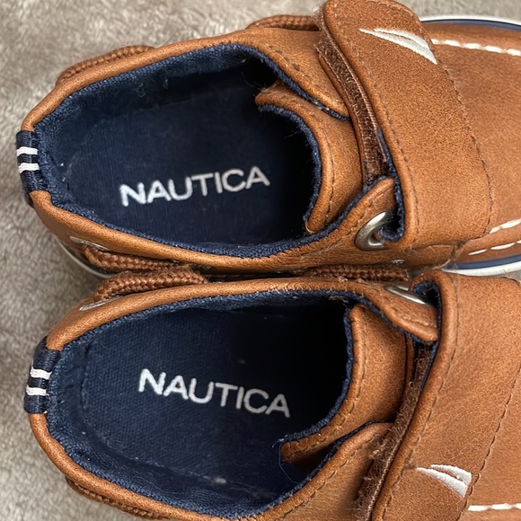 NAUTICA LITTLE RIVER BOAT SHOES - Picture 7 of 9